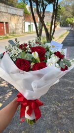 Buque 12 Rosas Vermelhas - Imagem 2